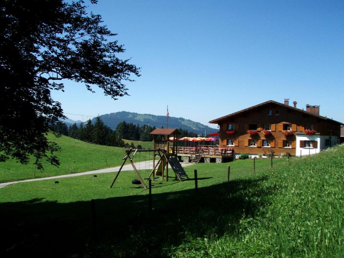 Alpengasthof Brueggele Hotel Alberschwende Exterior foto